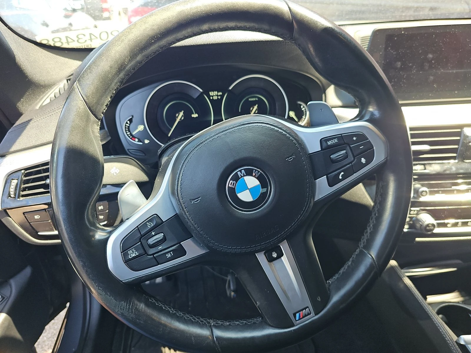 BMW 530E  xDrive* ЦЕНА ДО БЪЛГАРИЯ* (CARFAX) - изображение 10