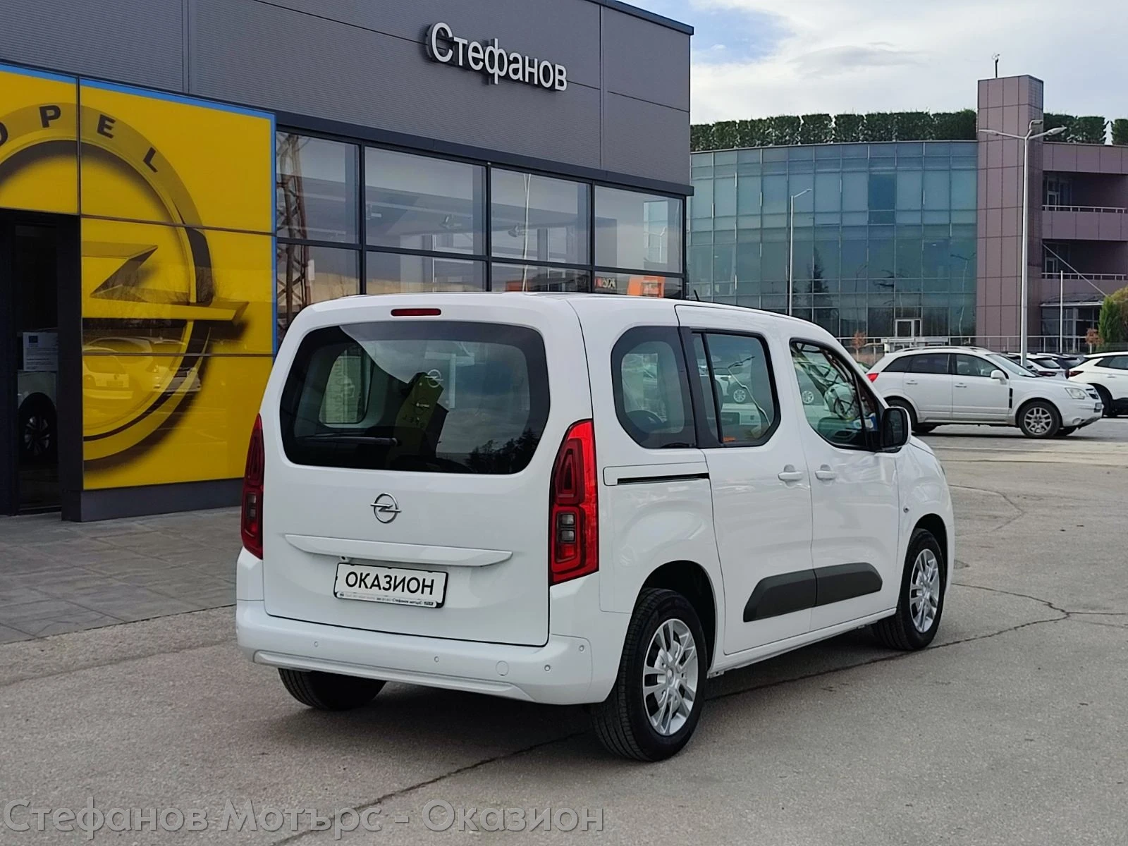 Opel Combo Life 4+ 1 Edition 1.5 Diesel (130hp) AT8 - изображение 8