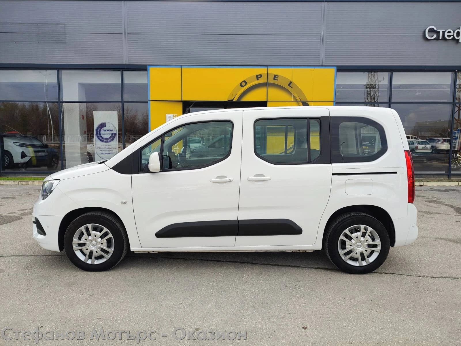 Opel Combo Life 4+ 1 Edition 1.5 Diesel (130hp) AT8 - изображение 4