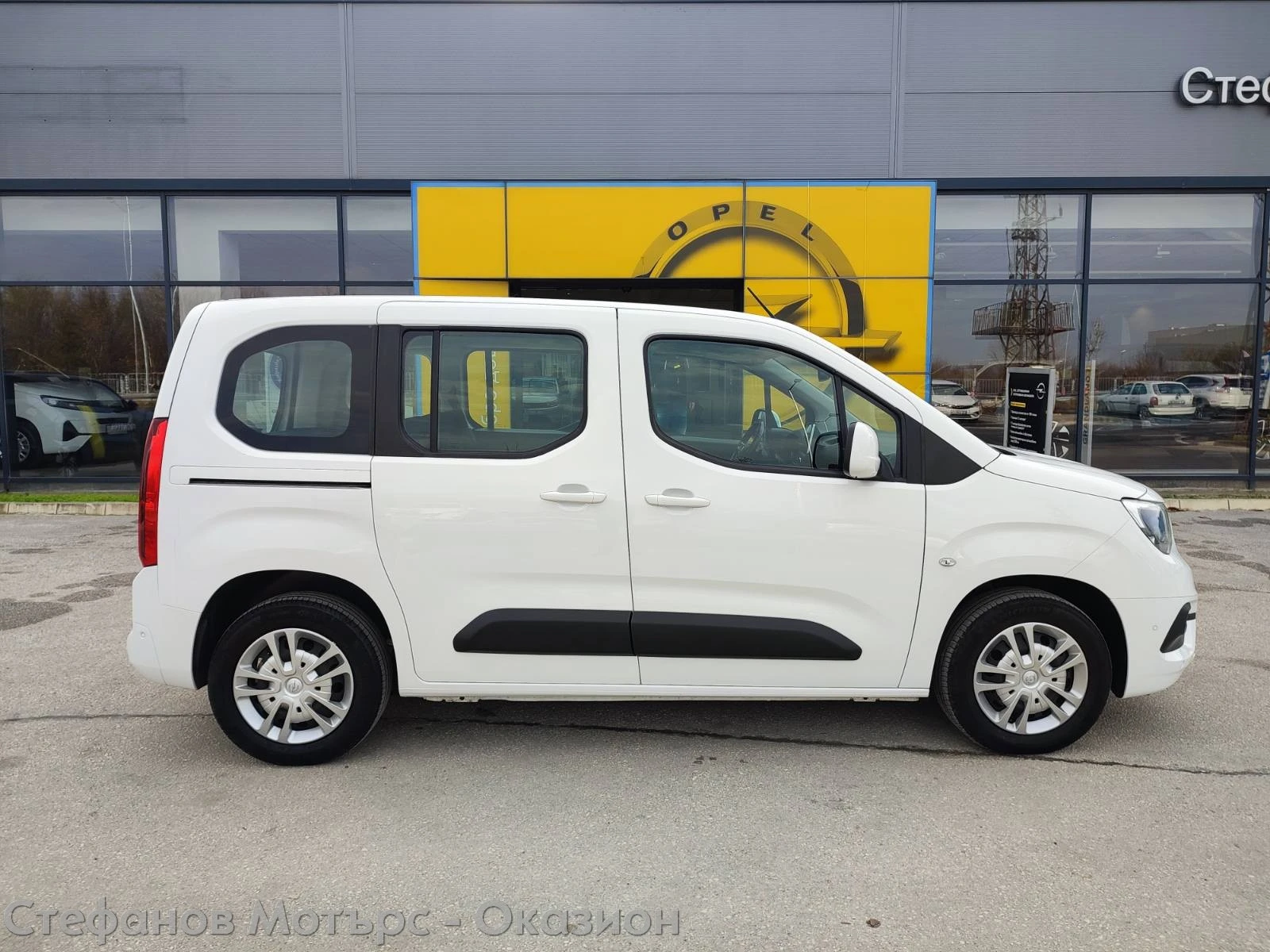Opel Combo Life 4+ 1 Edition 1.5 Diesel (130hp) AT8 - изображение 5