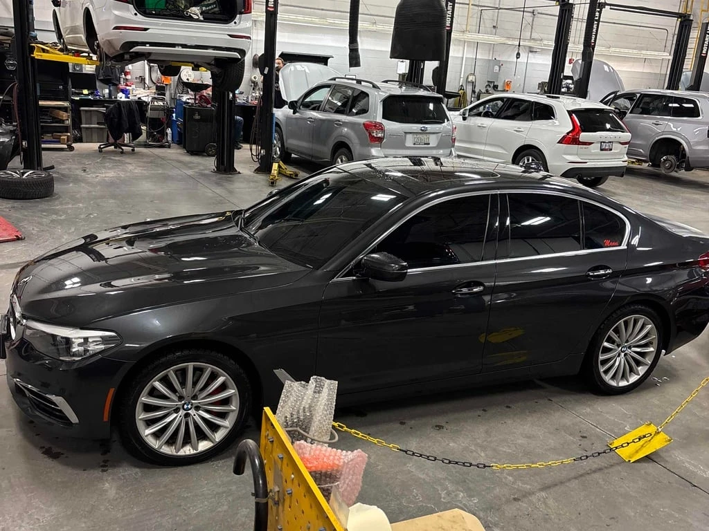 BMW 530 * 530i xDrive * CARFAX * ЦЕНА ДО БГ - изображение 3