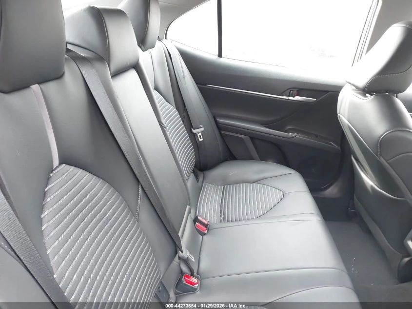 Toyota Camry 2.5l Se - изображение 8