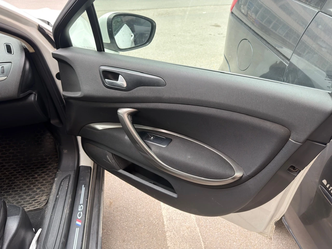 Citroen C5 2.0 HDI, снимка 12 - Автомобили и джипове - 53950392