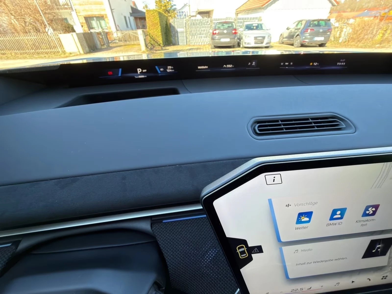 BMW iX3 50/xDrive/NEW MODEL/M-SPORT/ICONIC GLOW/H&K/HEADUP, снимка 12 - Автомобили и джипове - 54042893