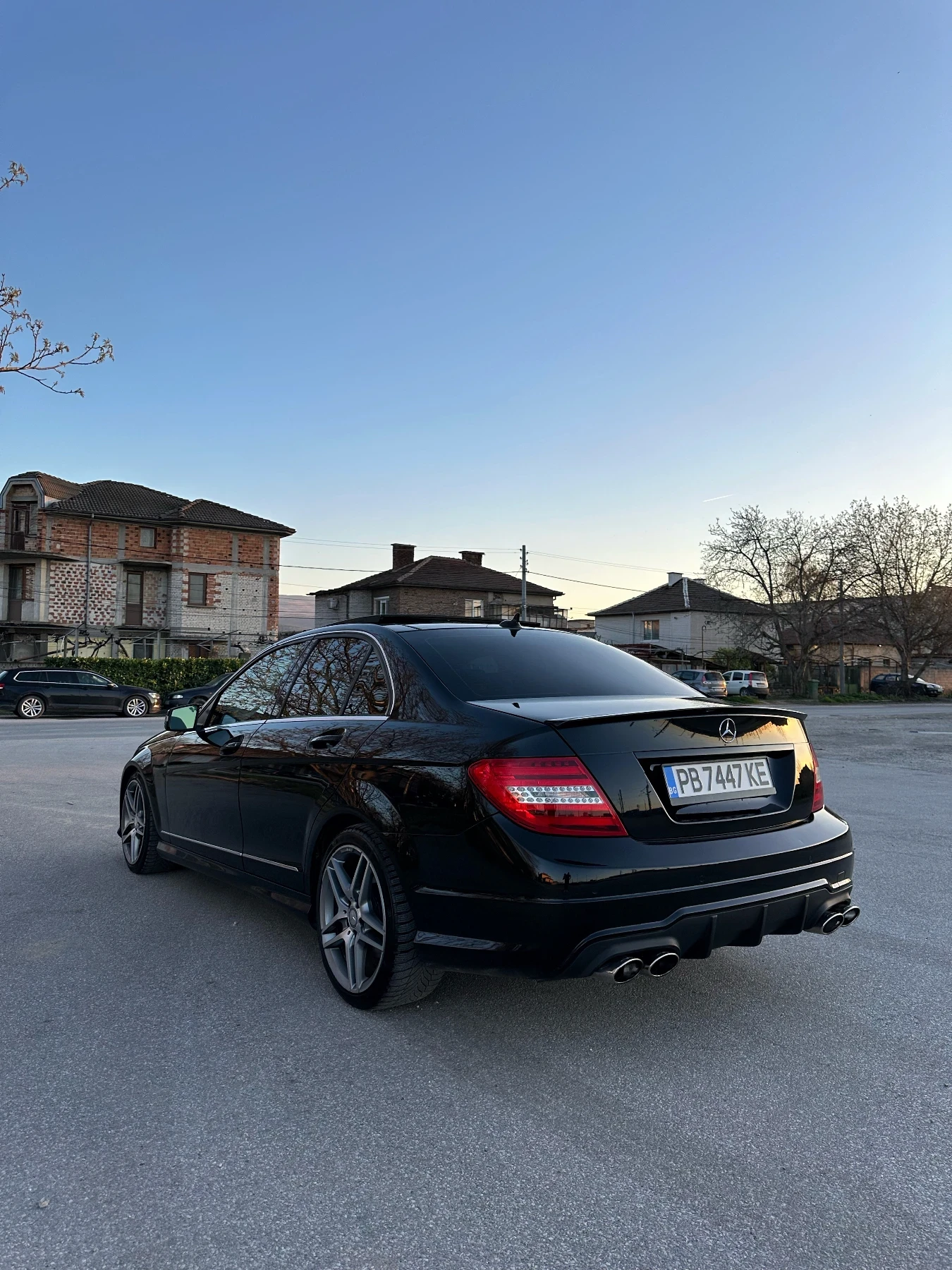 Mercedes-Benz C 350 AMG 4MATIC, снимка 4 - Автомобили и джипове - 54180421