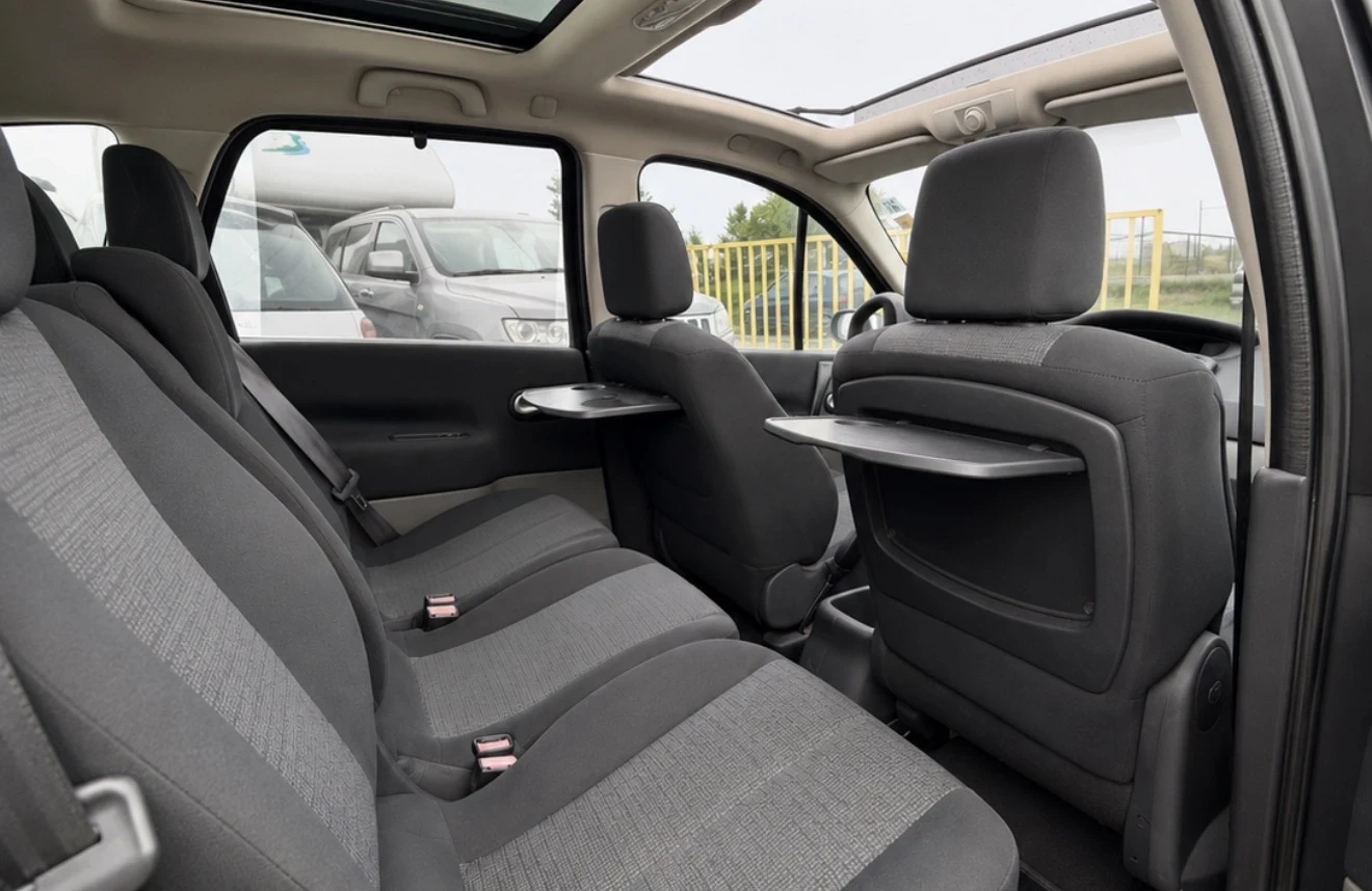 Renault Grand scenic Сервизна книжка , снимка 5 - Автомобили и джипове - 54455582