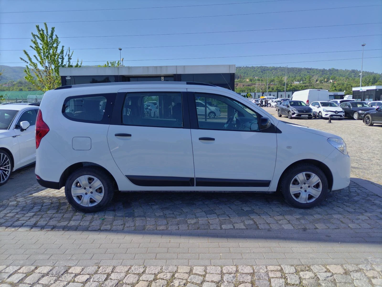 Dacia Lodgy 1.3Tce/130к.с./6+ 1/LPG, снимка 8 - Автомобили и джипове - 54551194