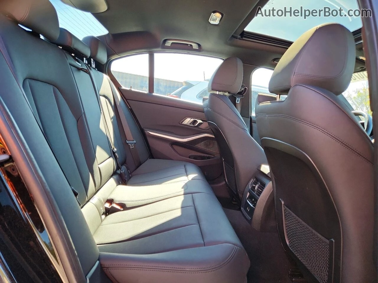 BMW 330 X-Drive* M-Pack* Distronic* 2ключа, снимка 9 - Автомобили и джипове - 54775951