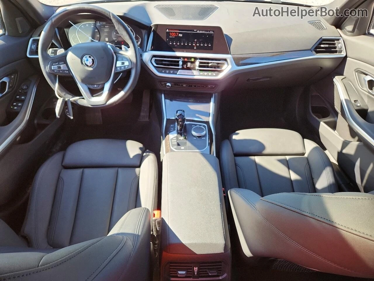 BMW 330 X-Drive* M-Pack* Distronic* 2ключа, снимка 7 - Автомобили и джипове - 54775951