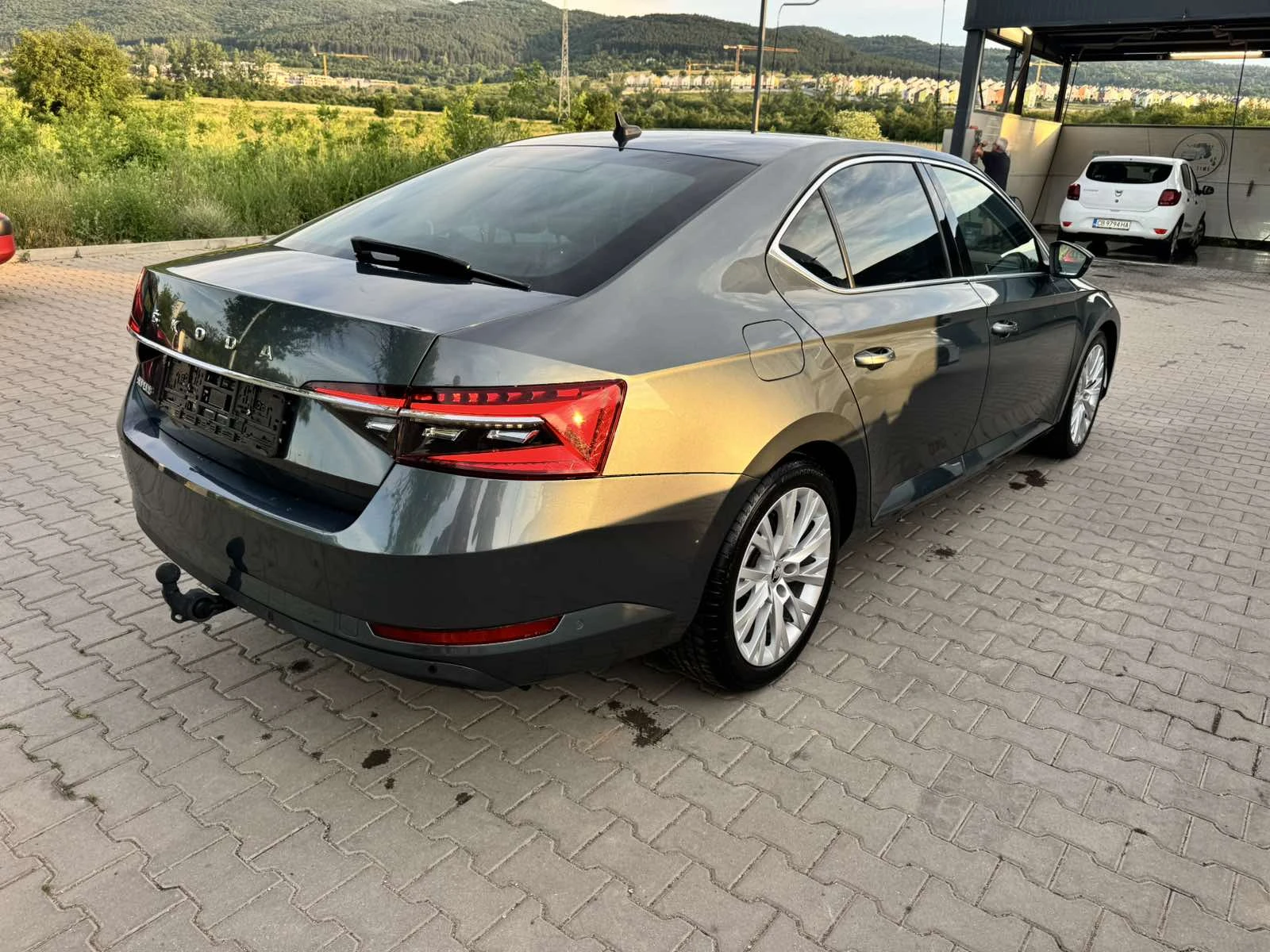 Skoda Superb 2.0 TDI MATRIX LED 91000 km, снимка 6 - Автомобили и джипове - 55015038
