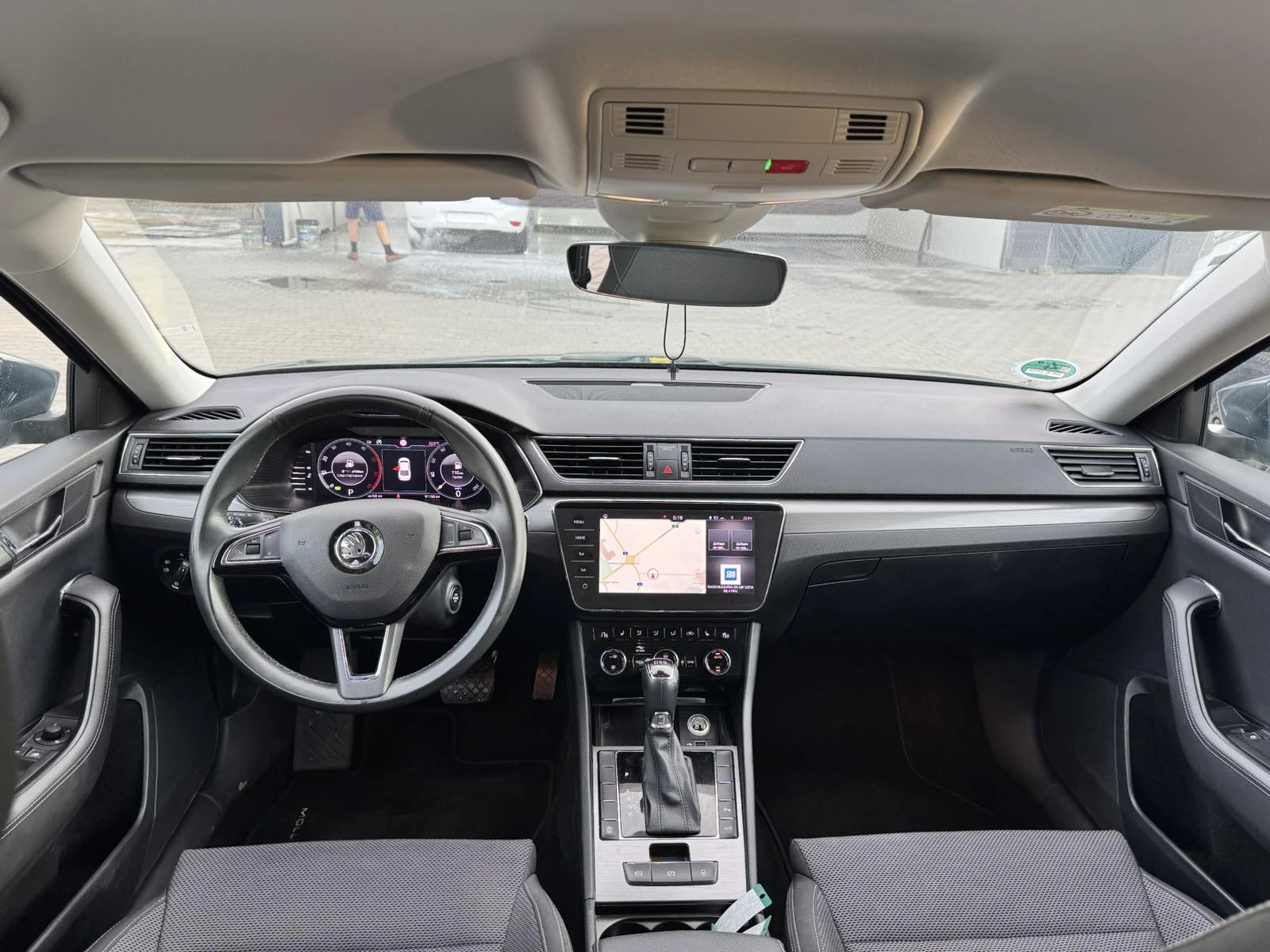 Skoda Superb 2.0 TDI MATRIX LED 91000 km, снимка 8 - Автомобили и джипове - 55015038
