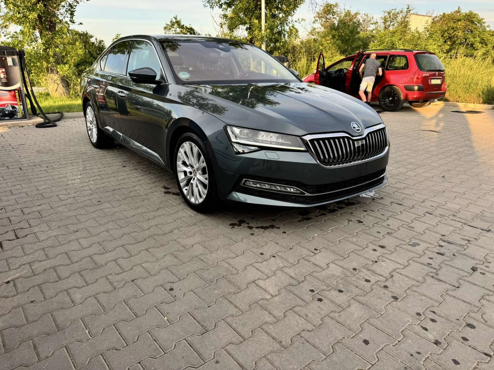 Skoda Superb 2.0 TDI MATRIX LED 91000 km, снимка 2 - Автомобили и джипове - 55015038