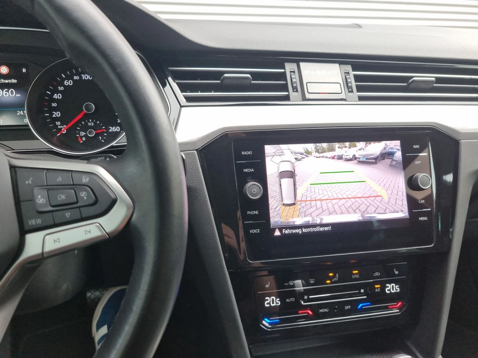 VW Passat Premium Business, IQ Lights, , снимка 9 - Автомобили и джипове - 55105913