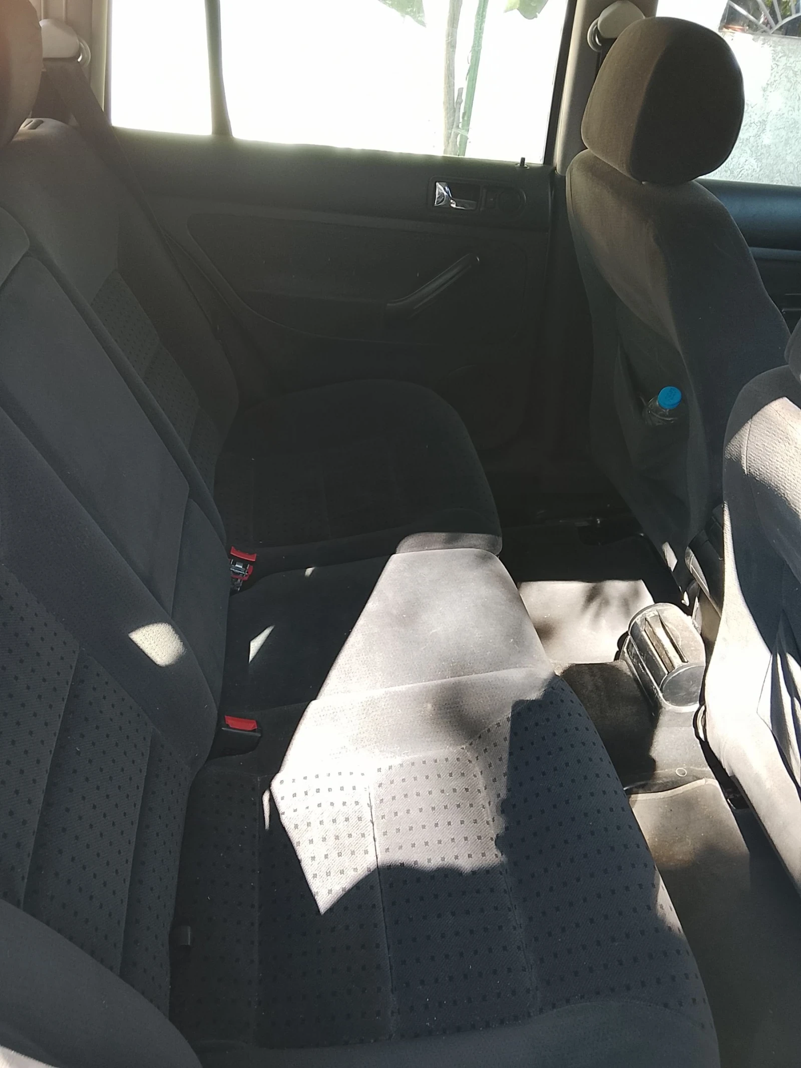 VW Golf 1.9, снимка 6 - Автомобили и джипове - 55228143