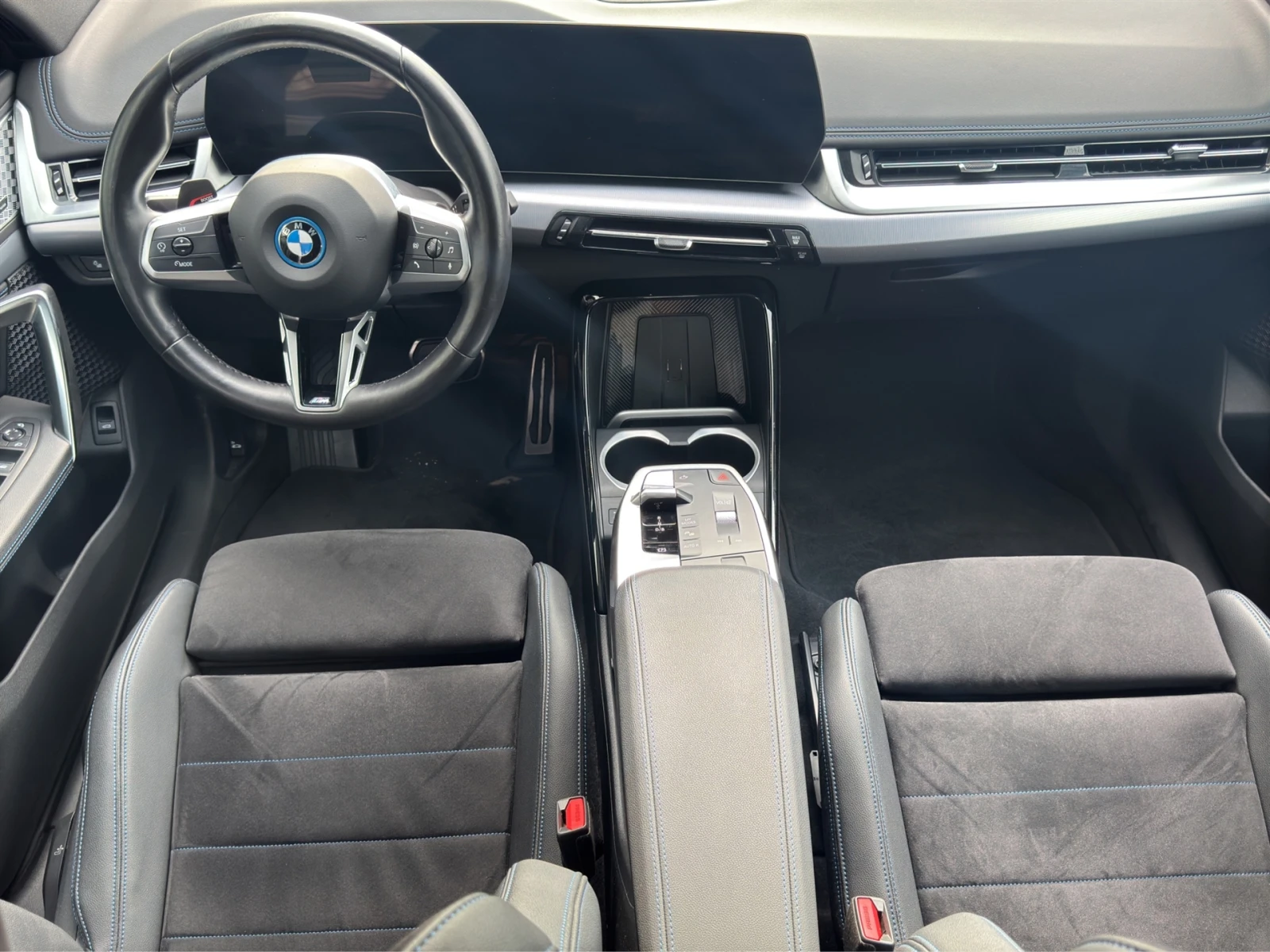 BMW iX1 xDrive30 | Mobile.bg � ����������� 7