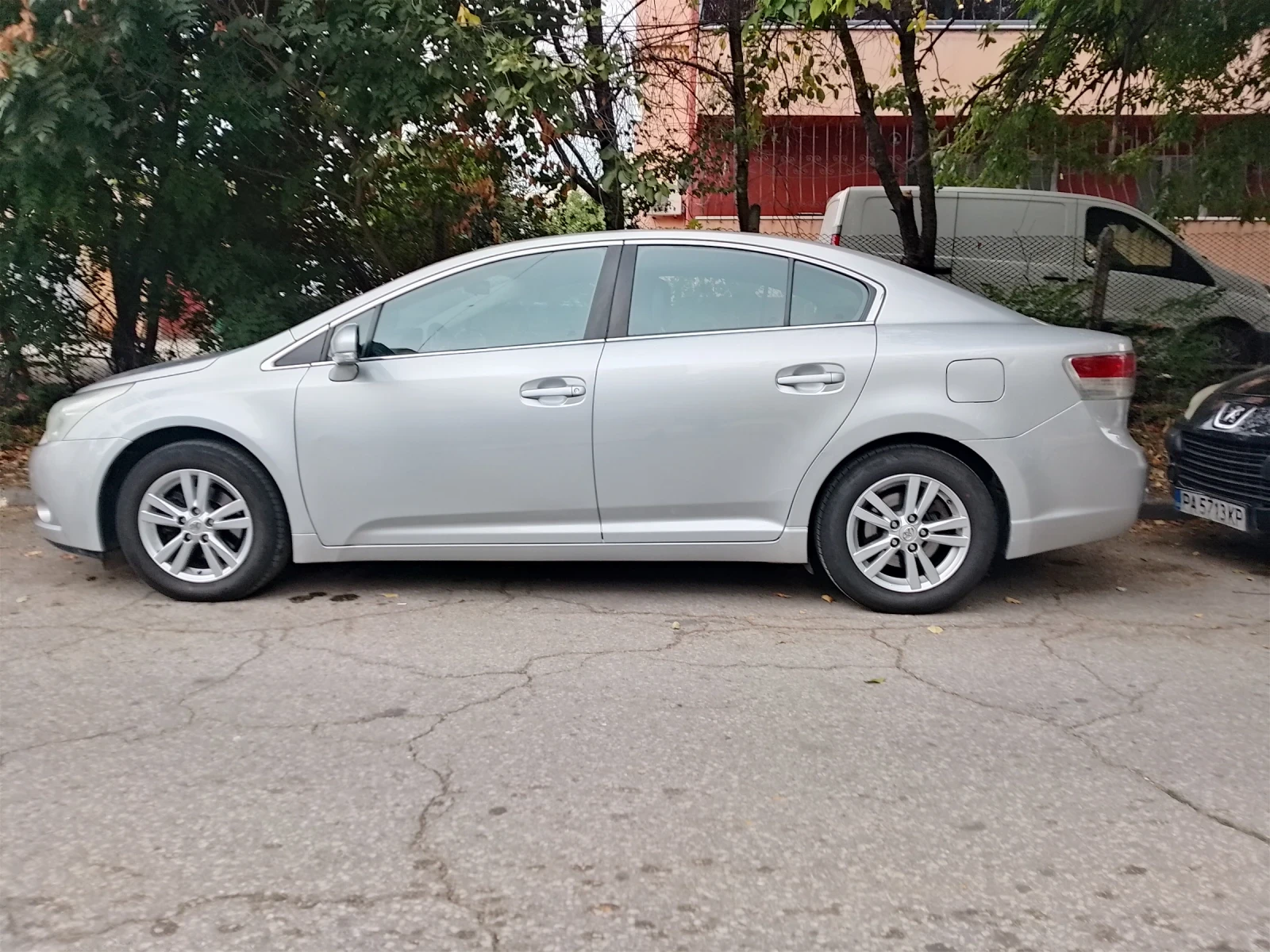 Toyota Avensis 2.0D4D 126ks.6sk., снимка 6 - Автомобили и джипове - 55935750