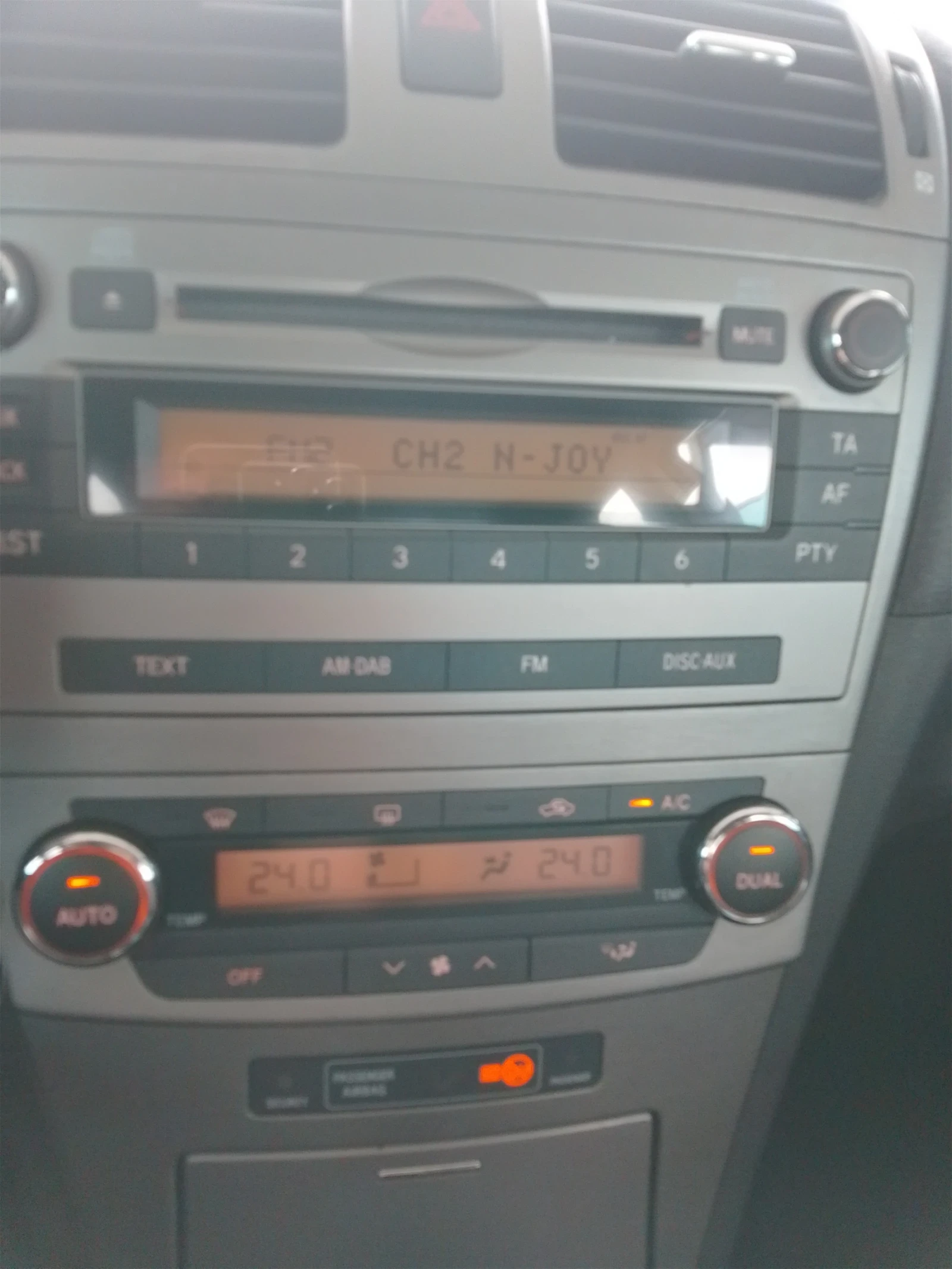 Toyota Avensis 2.0D4D 126ks.6sk., снимка 9 - Автомобили и джипове - 55935750