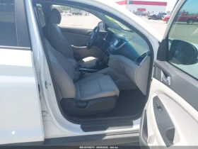 Hyundai Tucson SE 2016 - 18000 лв. / 9203.25 € - 41804645 5