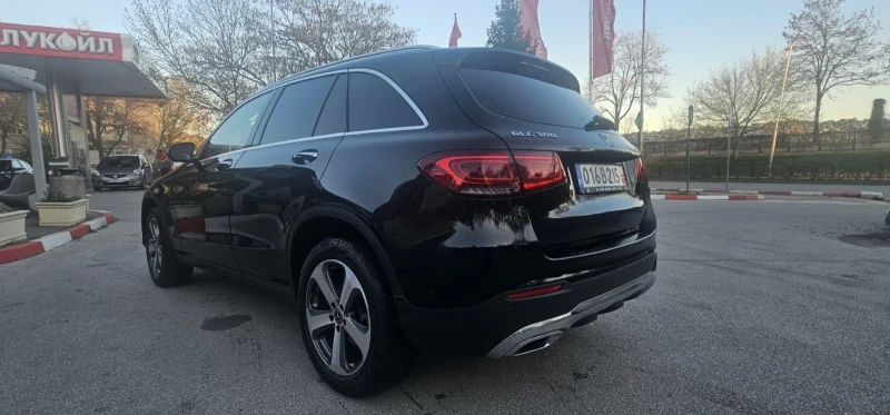 Mercedes-Benz GLC 300 4Matic, снимка 4 - Автомобили и джипове - 49577577