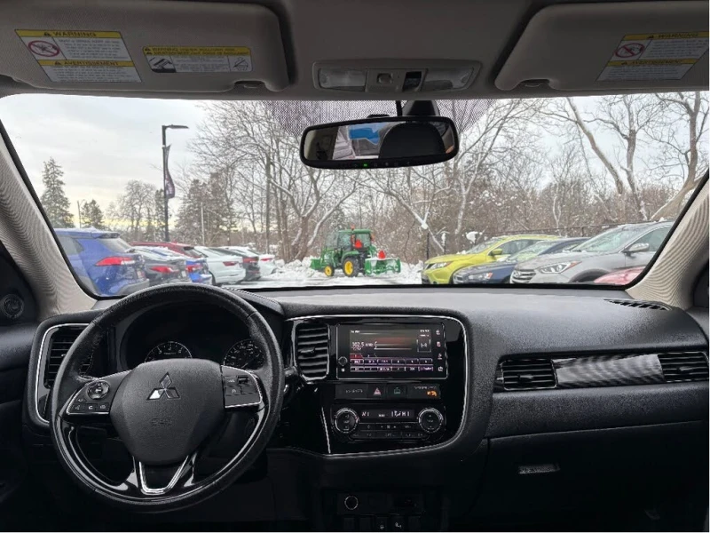 Mitsubishi Outlander ES S-AWC* ПОДГРЕВ* КОЖА* КАМЕРА* ШИБИДАХ* 6+ 1, снимка 11 - Автомобили и джипове - 53007258