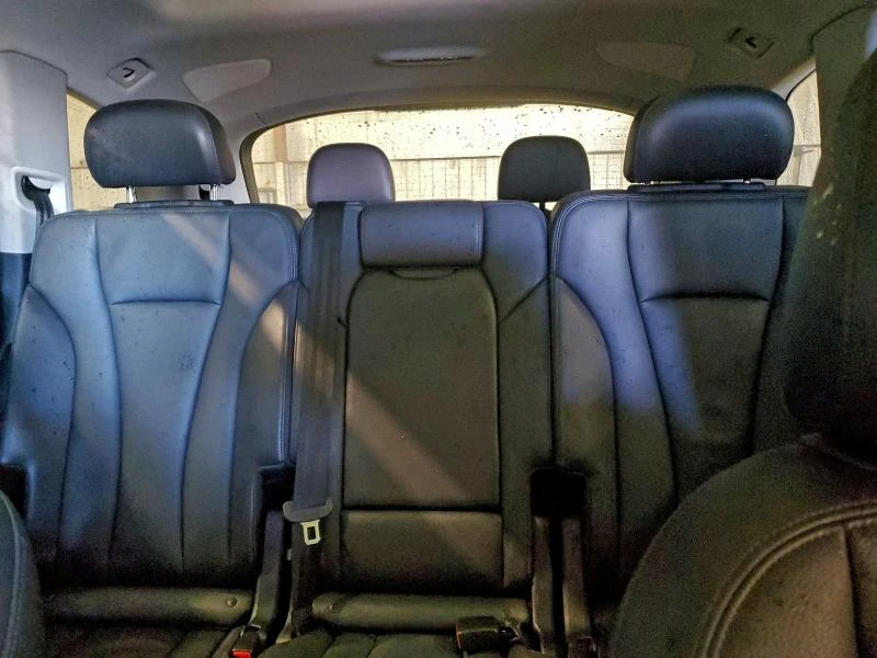 Audi Q7 premIUM PLUS* CARFAX* КЛИП НА МОТОР* Кожа* Погрев*, снимка 10 - Автомобили и джипове - 53038626