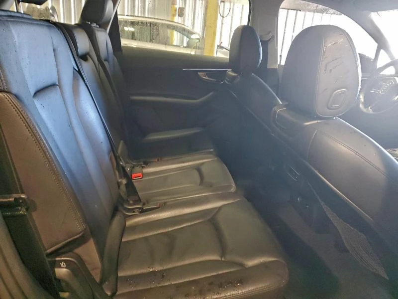 Audi Q7 premIUM PLUS* CARFAX* КЛИП НА МОТОР* Кожа* Погрев*, снимка 11 - Автомобили и джипове - 53038626