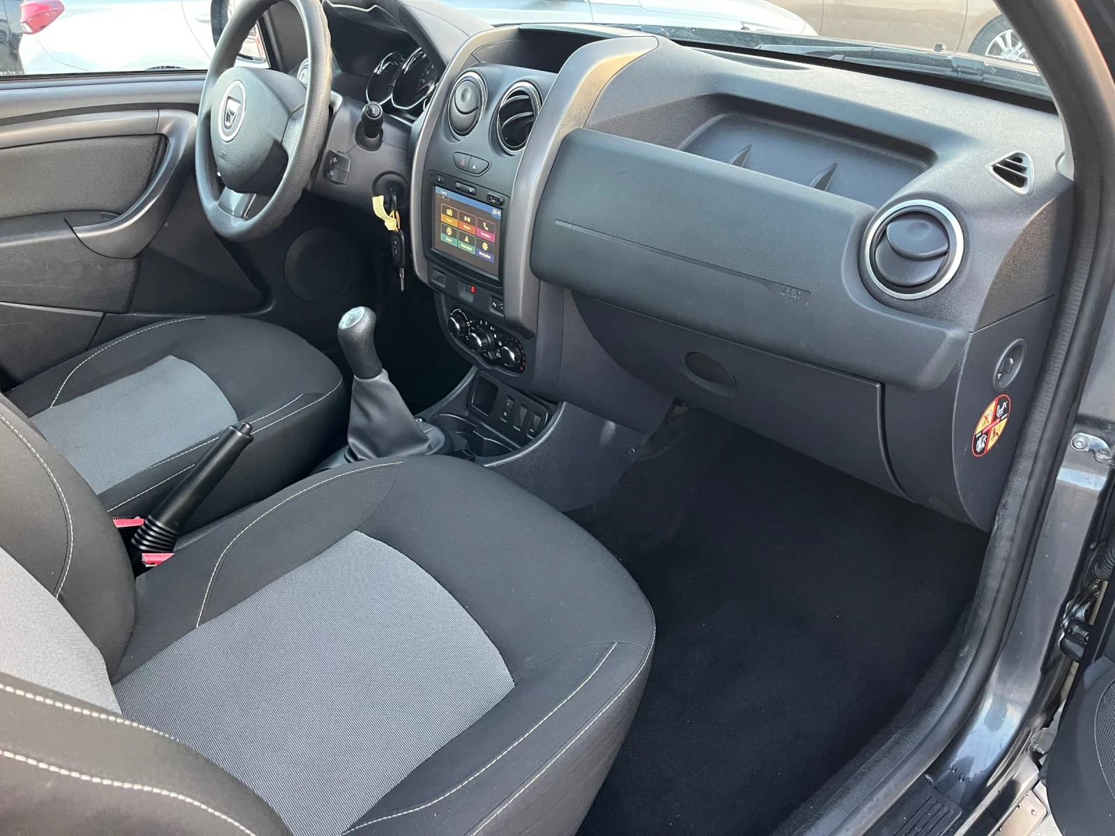 Dacia Duster 1.6 газ, евро6, нави, Италия, 2017 - изображение 9