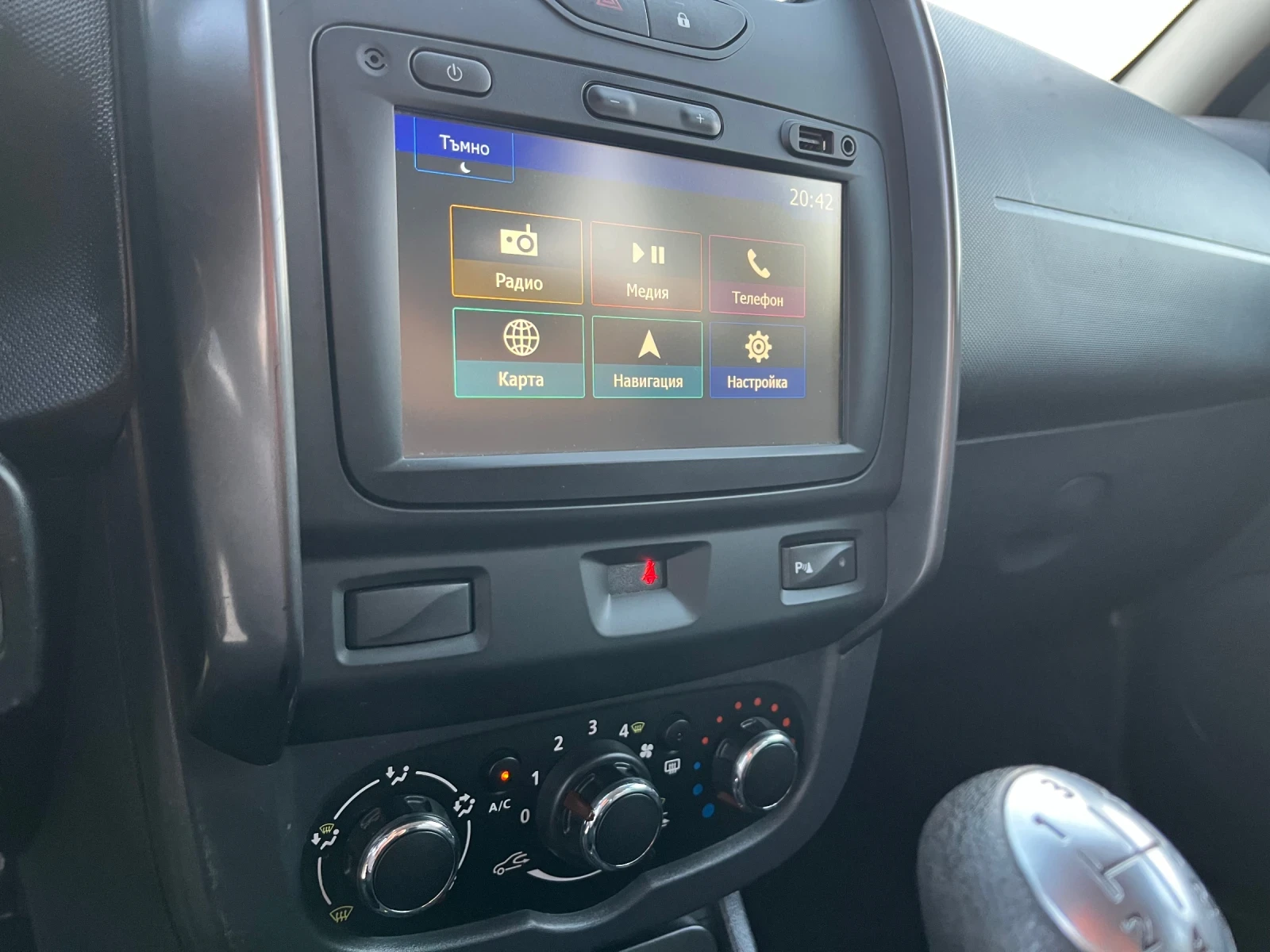 Dacia Duster 1.6 газ, евро6, нави, Италия, 2017 - изображение 10