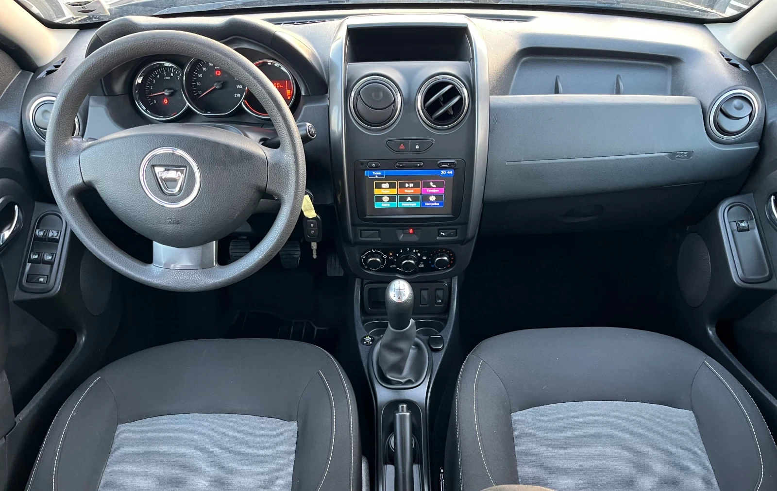 Dacia Duster 1.6 газ, евро6, нави, Италия, 2017 - изображение 8