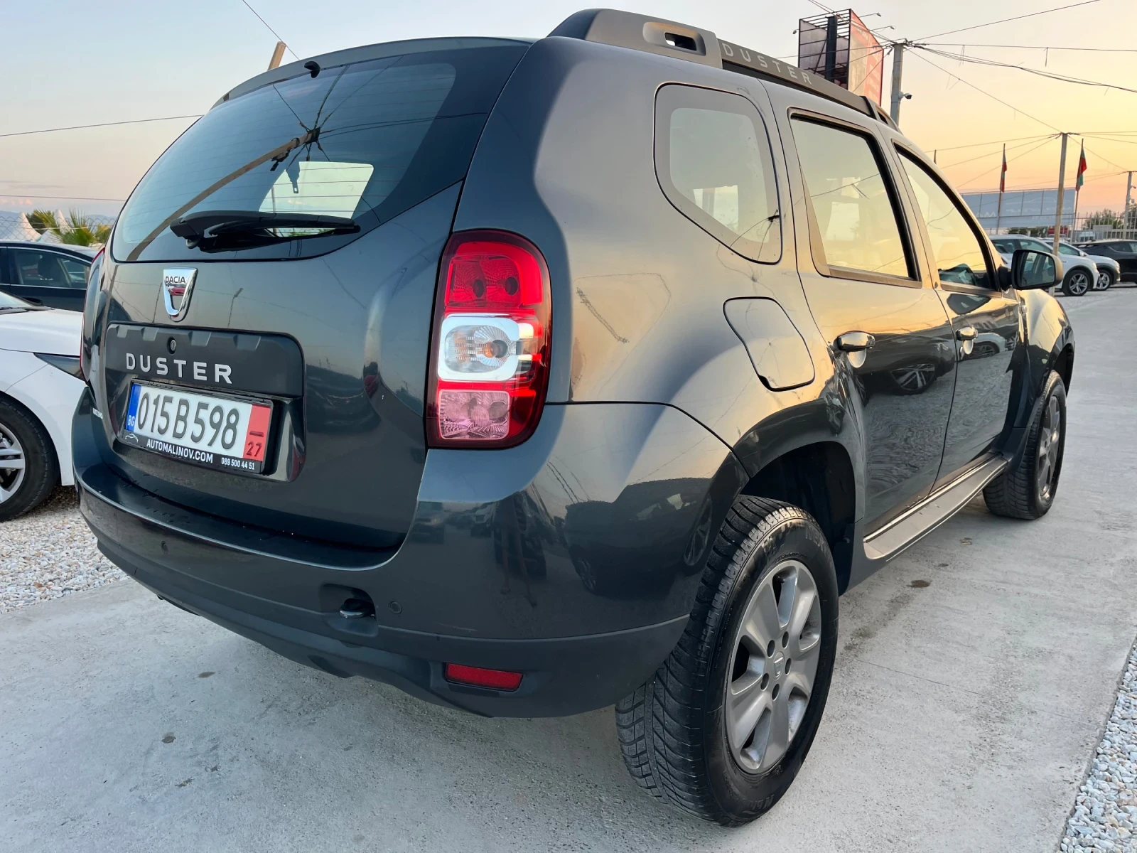 Dacia Duster 1.6 газ, евро6, нави, Италия, 2017 - изображение 4
