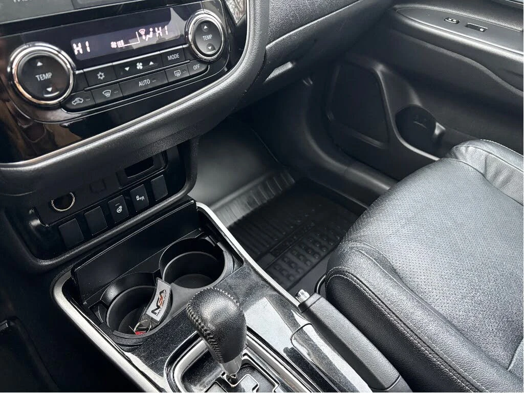 Mitsubishi Outlander ES S-AWC* �������* ����* ������* �������* 6+ 1 | Mobile.bg � ����������� 14