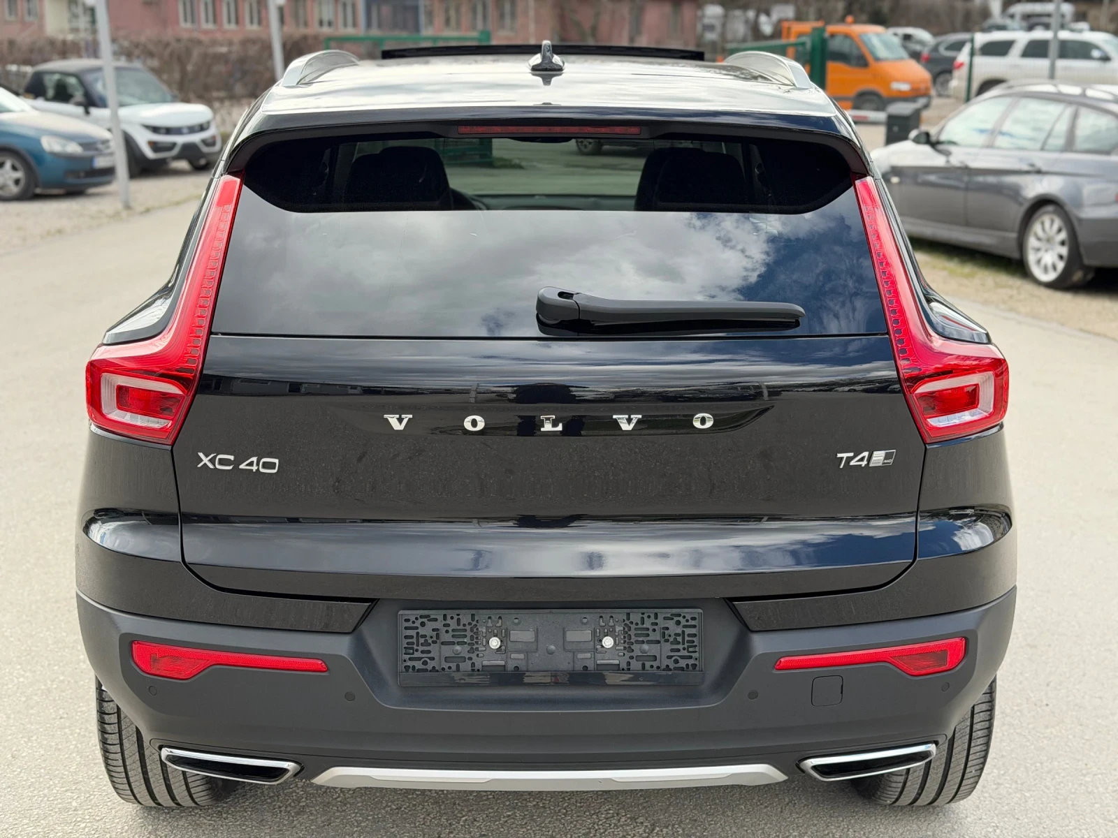 Volvo XC40 T4 AWD Inscription + Швейцария+ , снимка 5 - Автомобили и джипове - 54087309