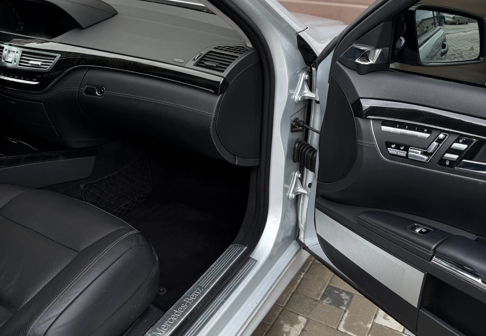 Mercedes-Benz GL 500 AMG B&O 3xTV TOP FULL, снимка 12 - Автомобили и джипове - 54692221