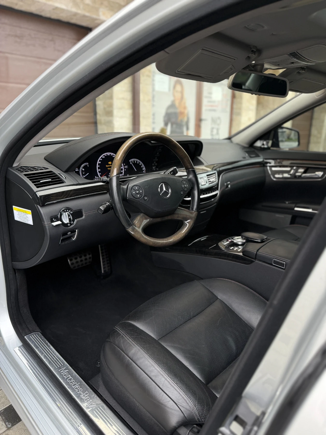 Mercedes-Benz GL 500 AMG B&O 3xTV TOP FULL, снимка 9 - Автомобили и джипове - 54692221