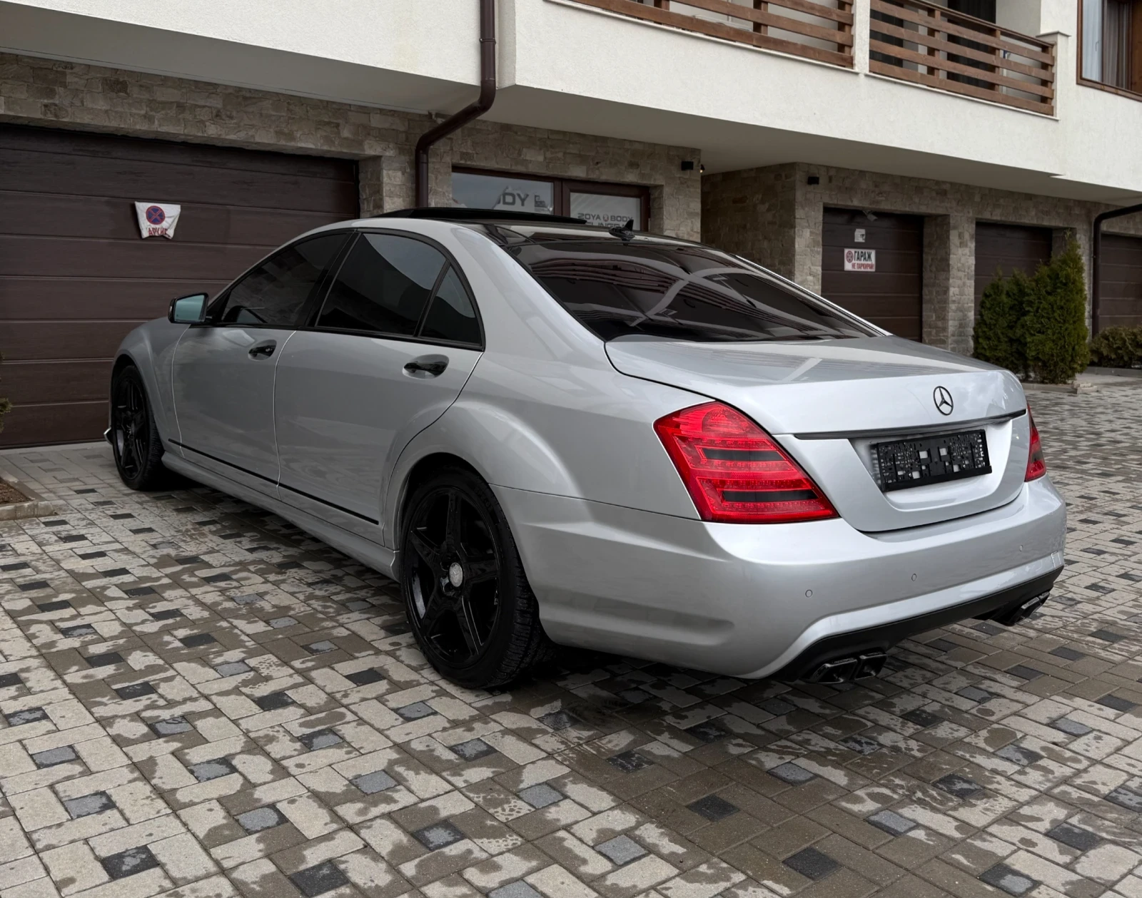 Mercedes-Benz GL 500 AMG B&O 3xTV TOP FULL, снимка 6 - Автомобили и джипове - 54692221