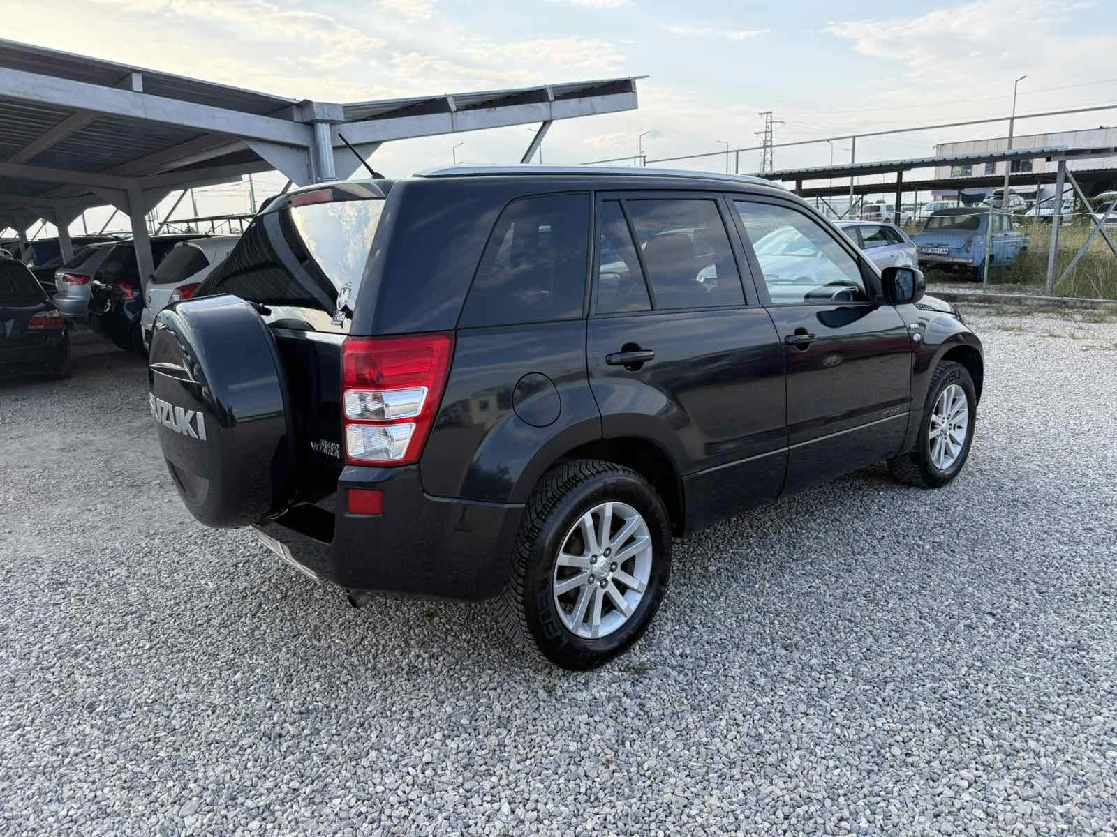 Suzuki Grand vitara 1.9D 130kc Italia 4x4, снимка 5 - Автомобили и джипове - 55312161