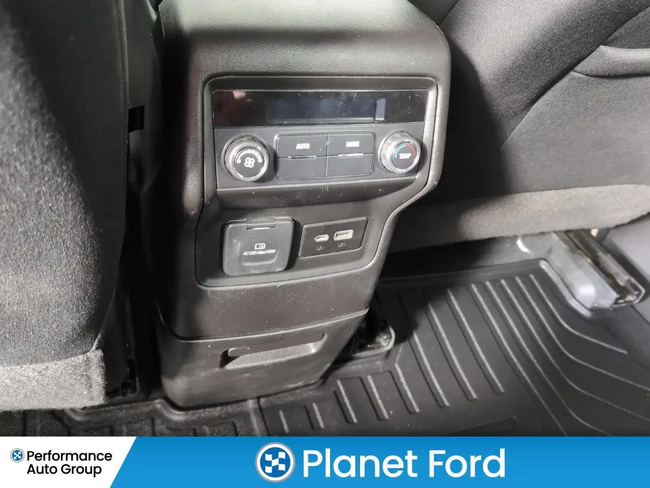Gmc Acadia AWD 4dr SLE 6 seater tri zone climate rear outlet | Mobile.bg � ����������� 15