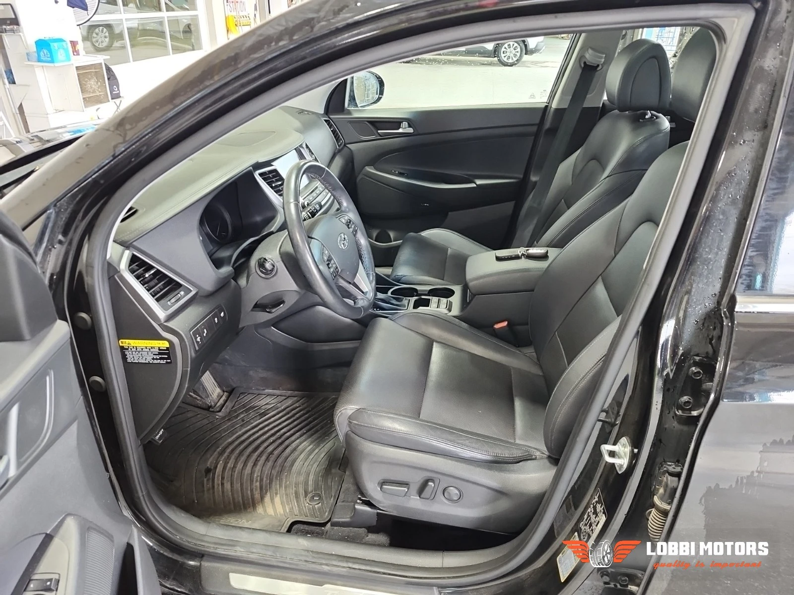Hyundai Tucson, снимка 5 - Автомобили и джипове - 56431333