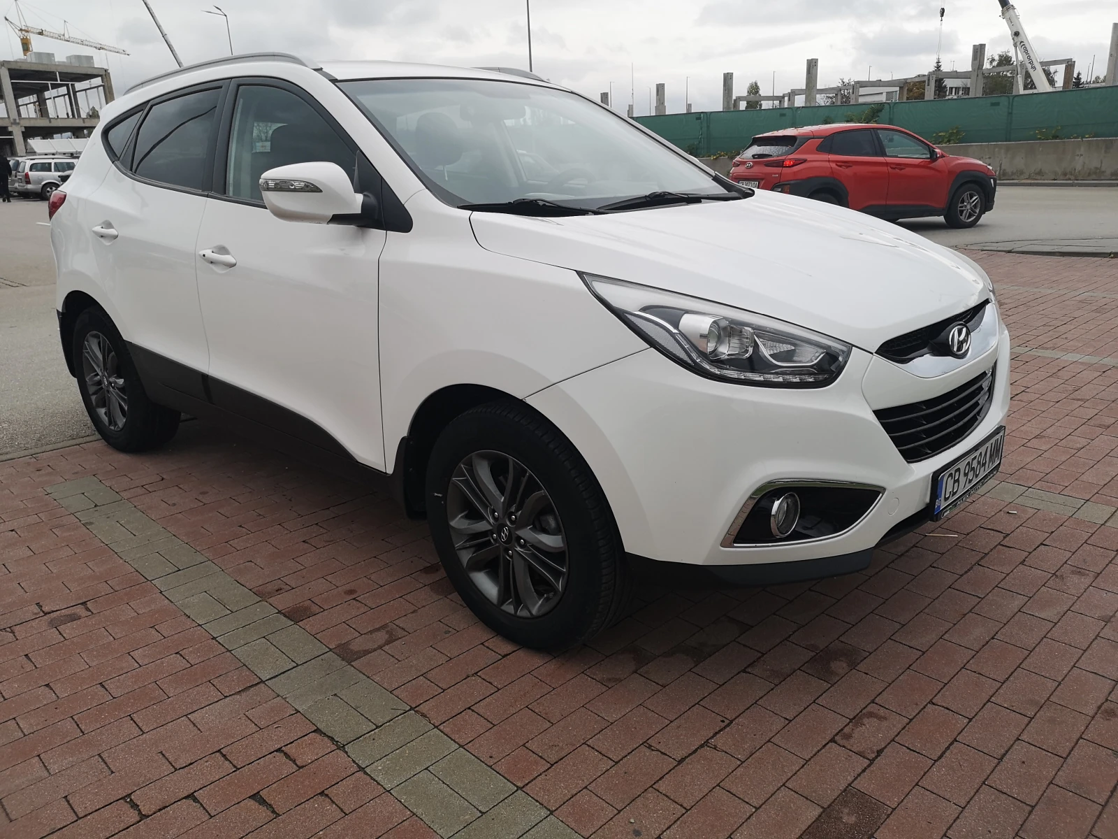 Hyundai IX35, снимка 2 - Автомобили и джипове - 56747858