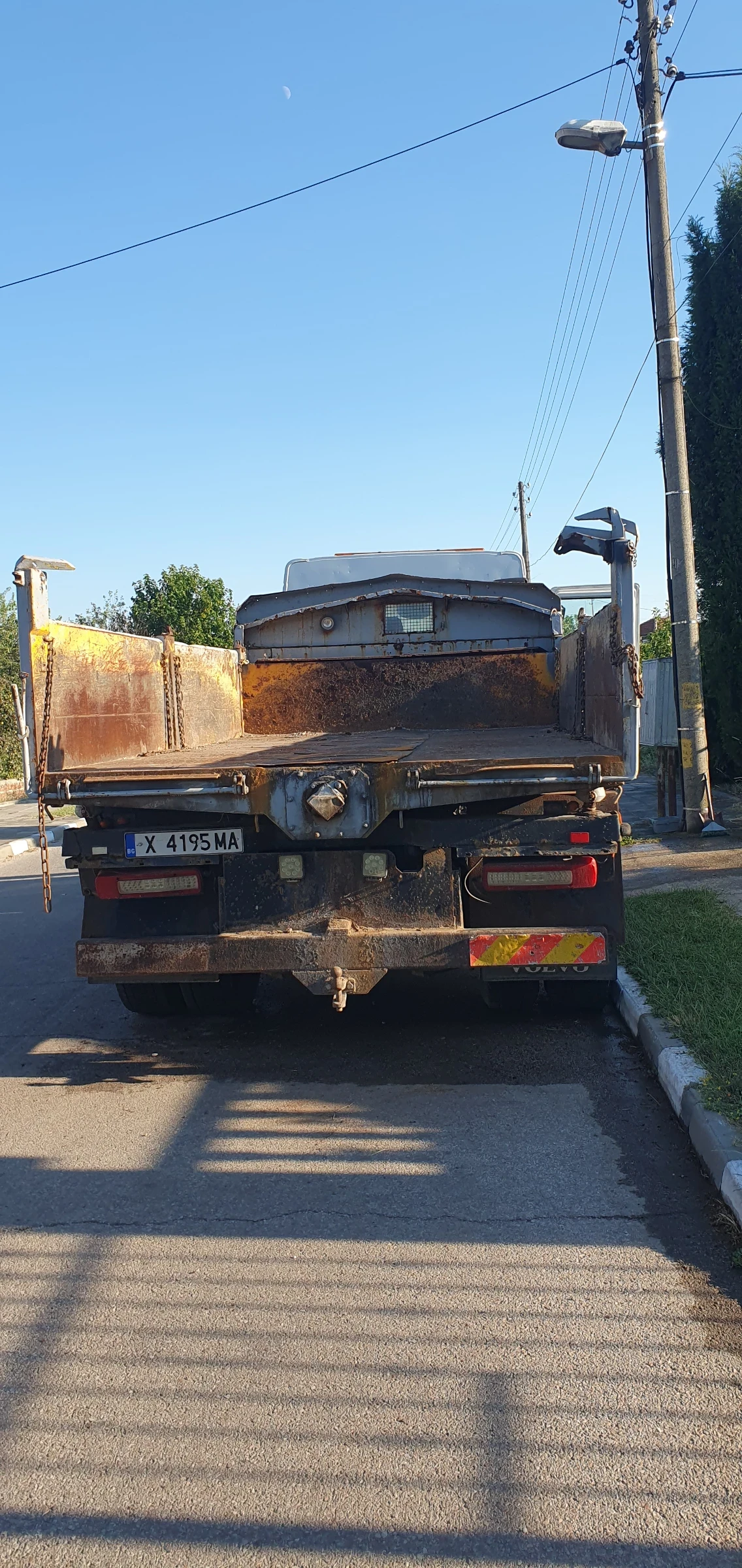 Volvo Fl Самосвал - изображение 3