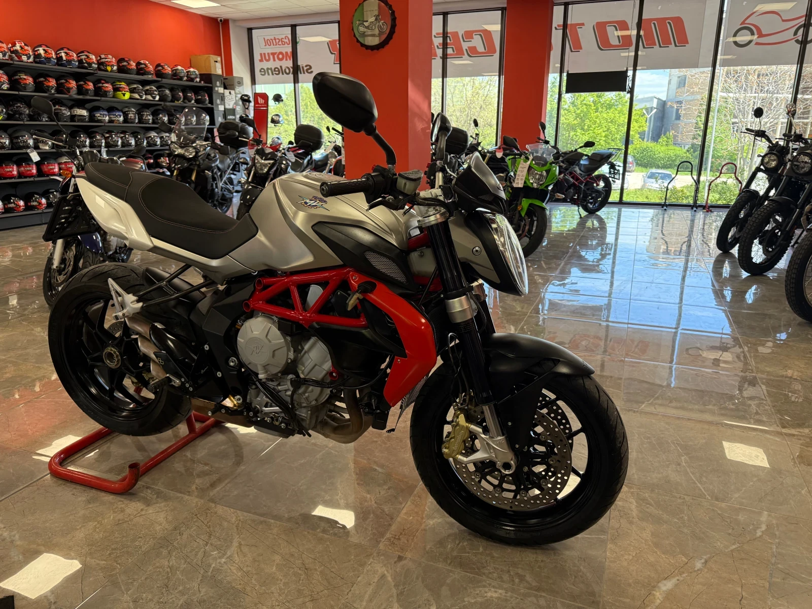 MV Agusta Brutale 800cc. 2016 - изображение 3