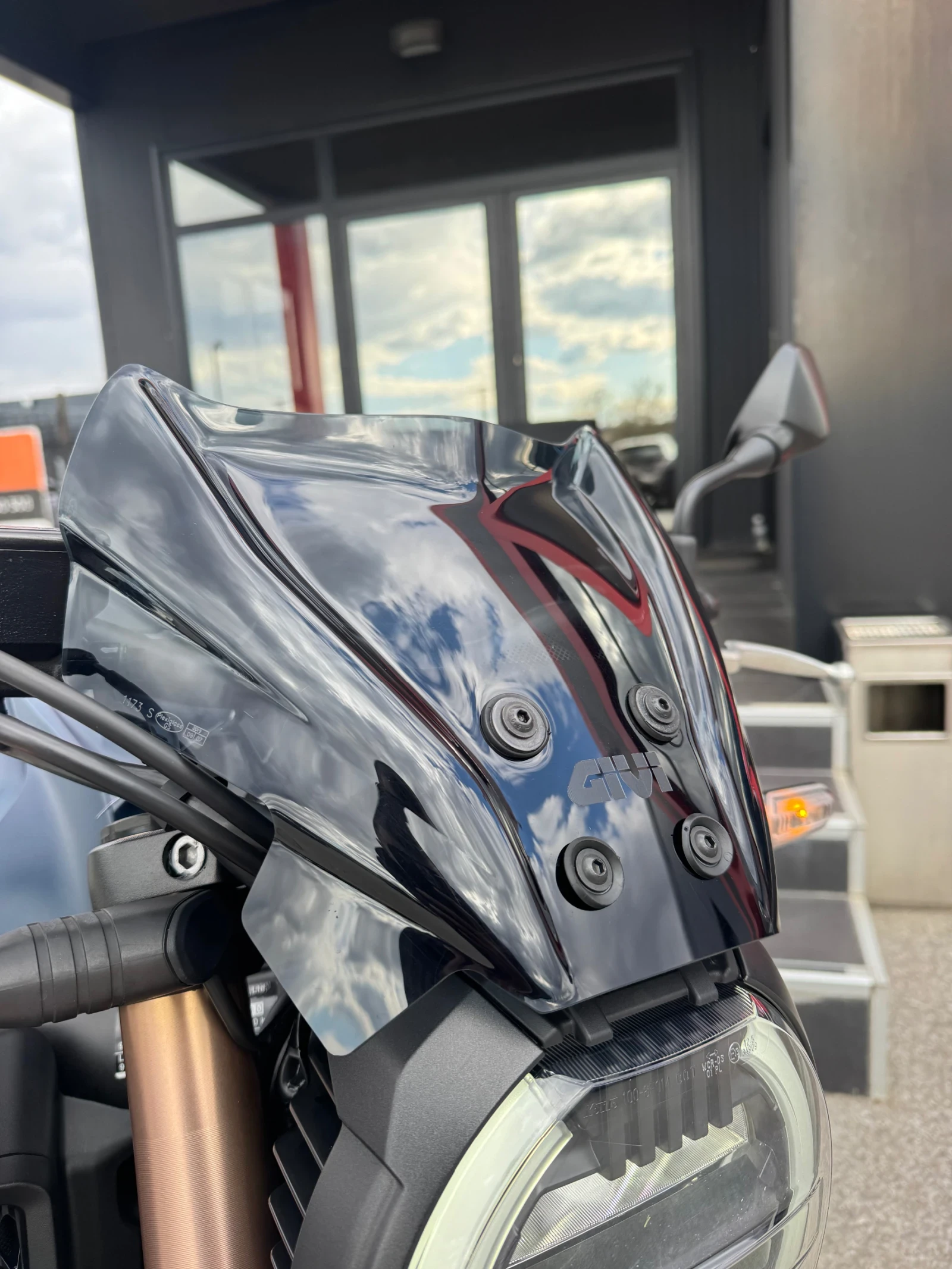 Honda Cb 650R-ABS-TCS-LED-TOP TOP, снимка 8 - Мотоциклети и мототехника - 53876654