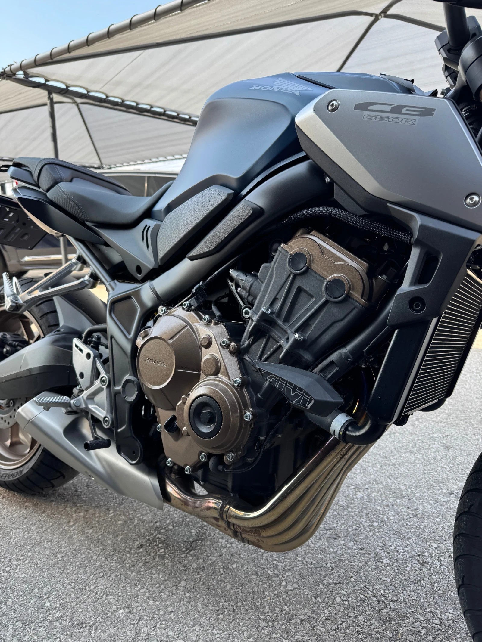 Honda Cb 650R-ABS-TCS-LED-TOP TOP, снимка 9 - Мотоциклети и мототехника - 53876654