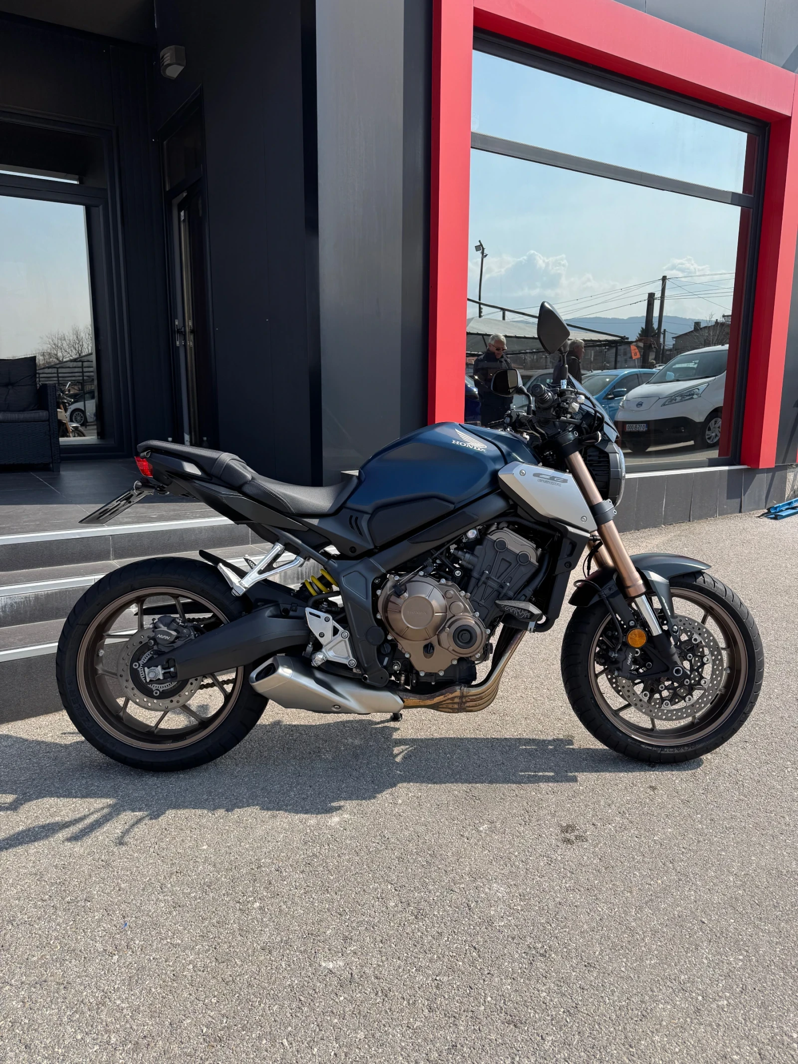 Honda Cb 650R-ABS-TCS-LED-TOP TOP, снимка 2 - Мотоциклети и мототехника - 53876654