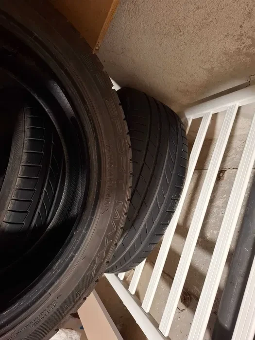 Гуми Летни 215/45R18, снимка 7 - Гуми и джанти - 54883932