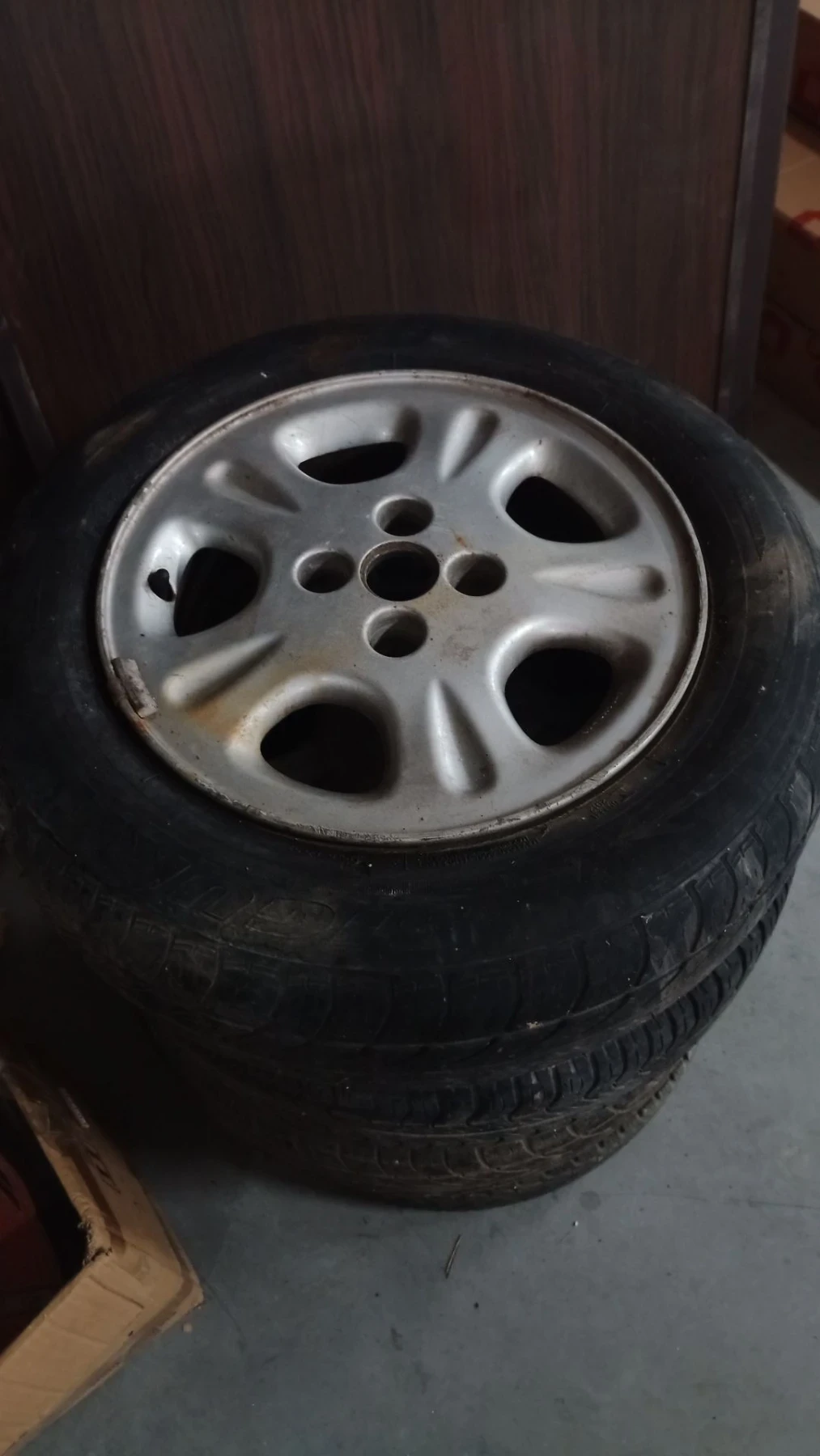 ���� � ������ 175/70R14 | Mobile.bg � ����������� 1
