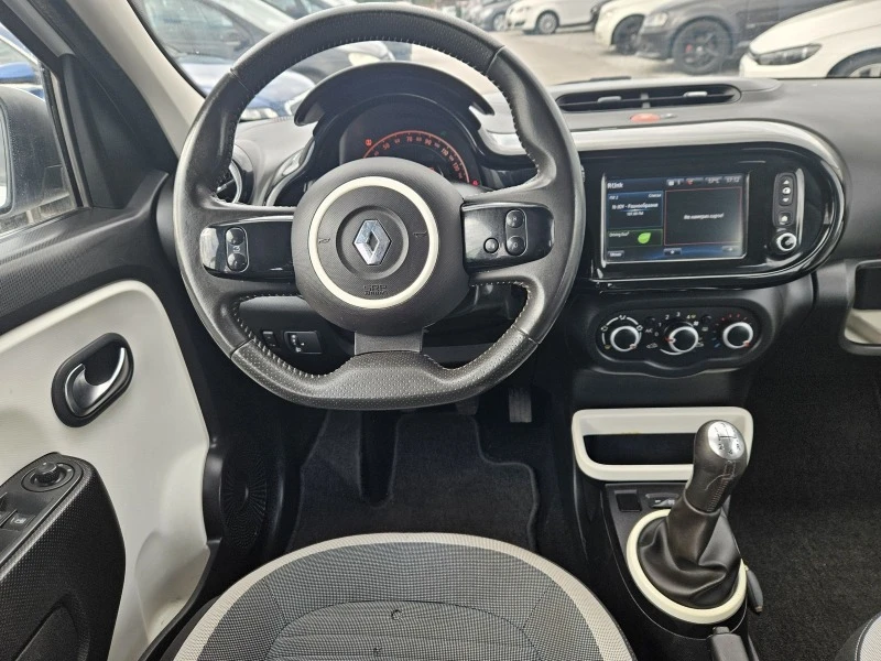 Renault Twingo 1.0i EVRO 6 NAVIGAZIA, снимка 10 - Автомобили и джипове - 45886027