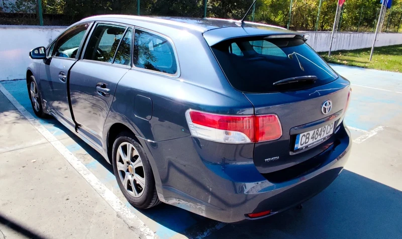 Toyota Avensis, снимка 6 - Автомобили и джипове - 47490338