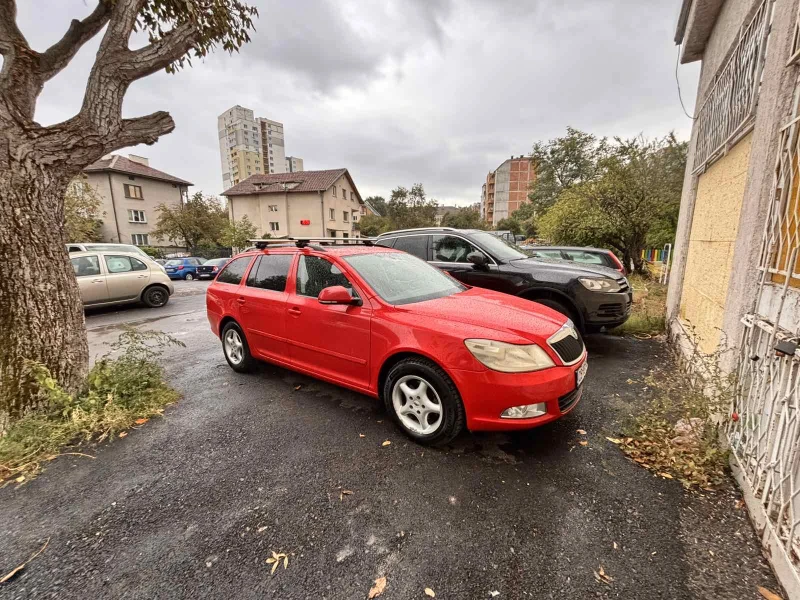 Skoda Octavia КОМБИ, снимка 6 - Автомобили и джипове - 47724122