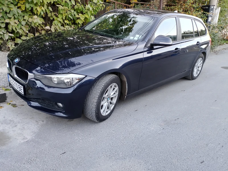 BMW 320 Автомат, навигация Евро5Б, снимка 1 - Автомобили и джипове - 47819048